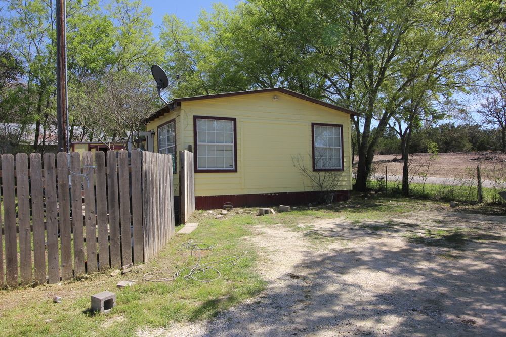Income Producing Property IH-10 Frontage: 38 FM 289, Comfort, TX 78013